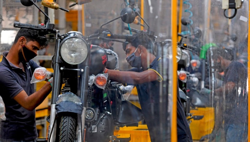 Unlocking India's structural opportunities: 10 charts