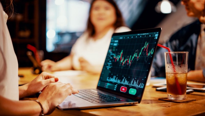 What did we learn from our do-it-yourself investors this quarter?